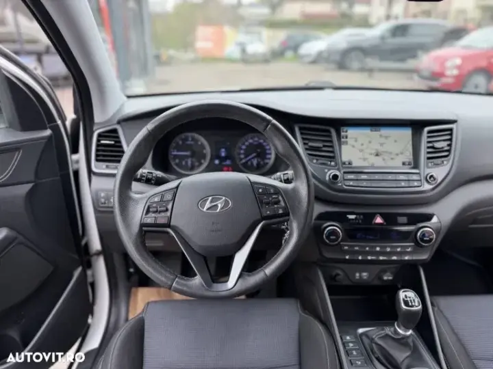 Hyundai Tucson III 2.0 CRDI 4WD Advantage