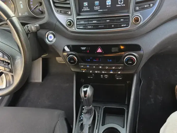 Hyundai Tucson III 1.6 T-GDi 4WD 7DCT Premium+