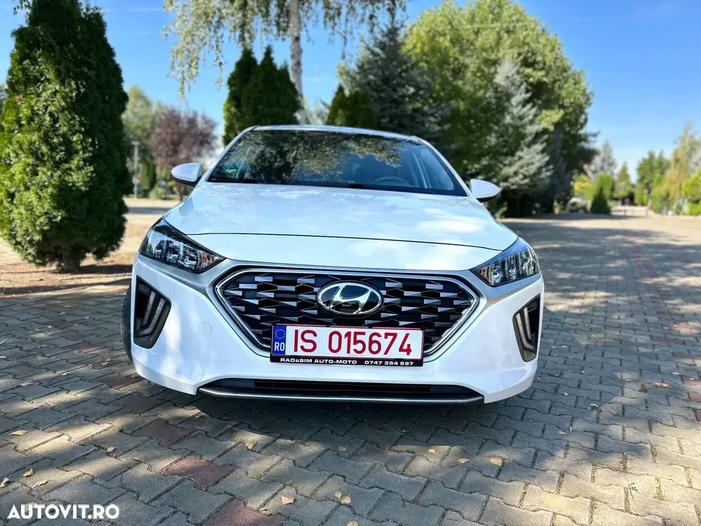 Hyundai IONIQ 1.6 GDI Style — imagine 5