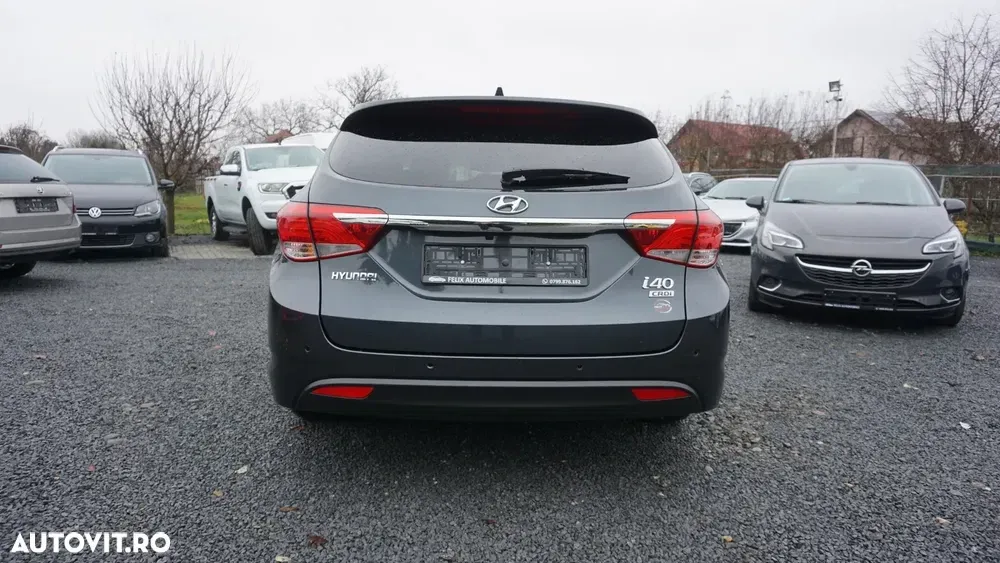 Hyundai i40 i40cw 1.7 CRDi Automatik Fifa World Cup Edition Gold — imagine 5