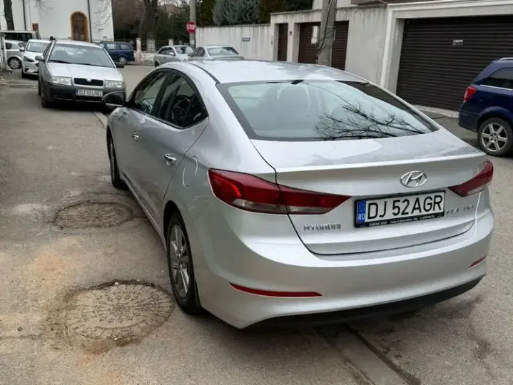Hyundai Elantra VI 1.6 MPi Highway