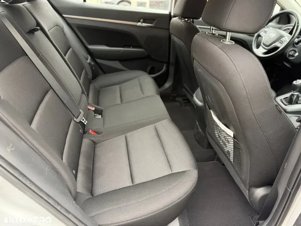 Hyundai Elantra VI 1.6 MPi Highway — imagine 5