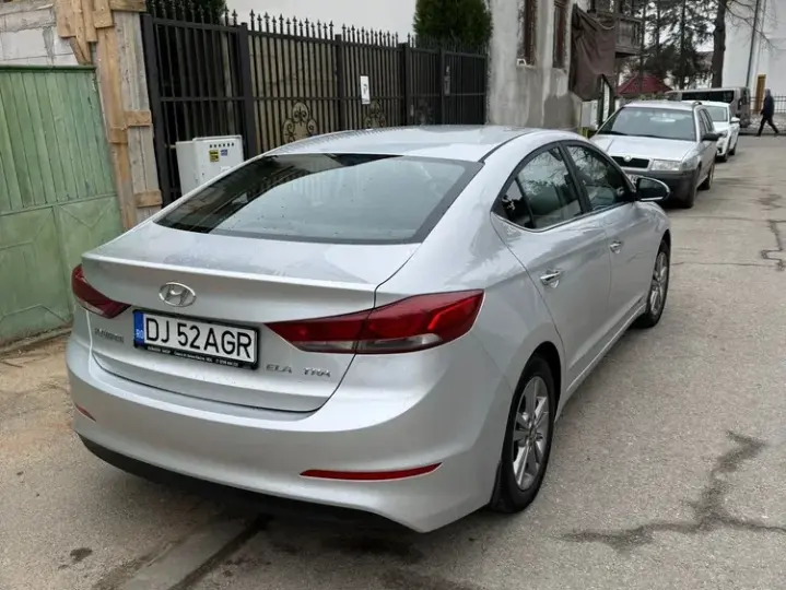 Hyundai Elantra VI 1.6 MPi Highway