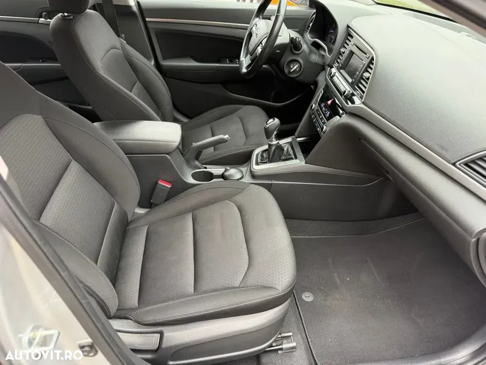 Hyundai Elantra VI 1.6 MPi Highway — imagine 4
