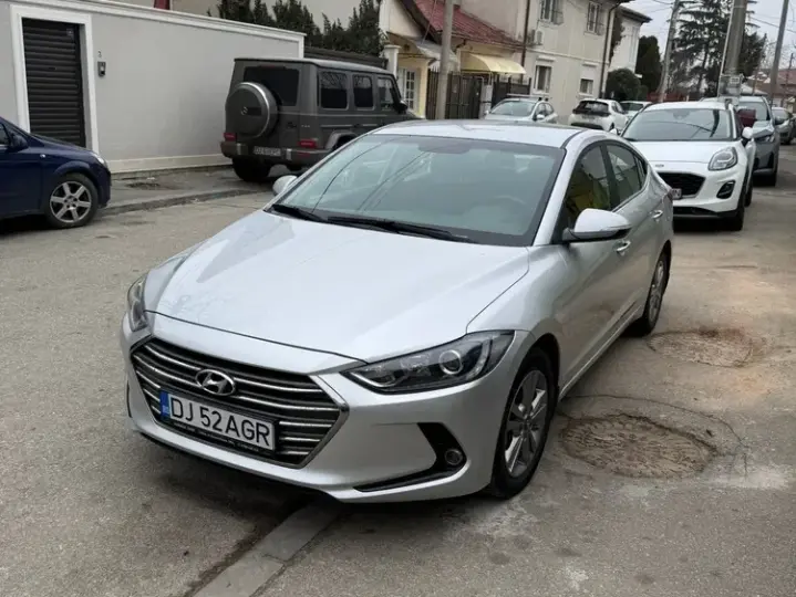 Hyundai Elantra VI 1.6 MPi Highway