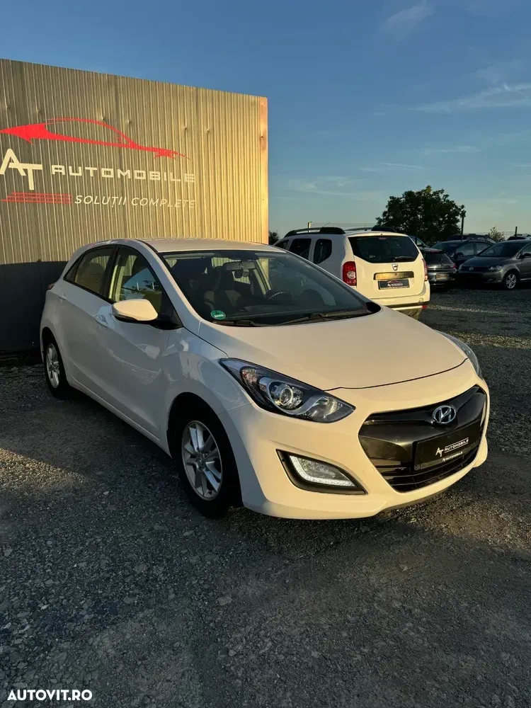 Hyundai i30 II 1.4 White Edition — imagine 4