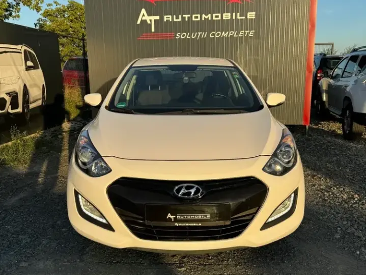 Hyundai i30 II 1.4 White Edition