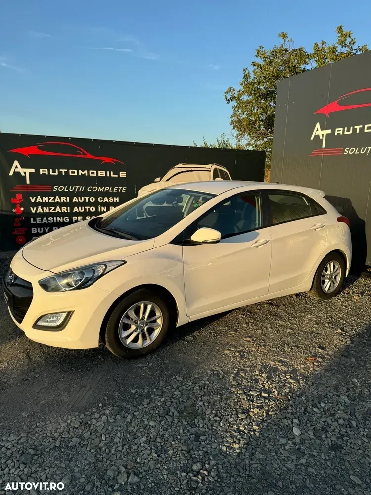Hyundai i30 II 1.4 White Edition — imagine 2