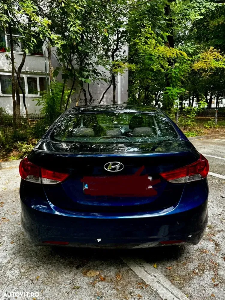 Hyundai Elantra V — imagine 4