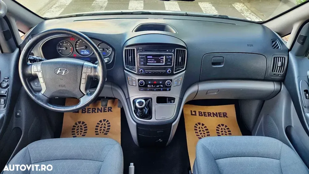 Hyundai H-1 Starex — imagine 5