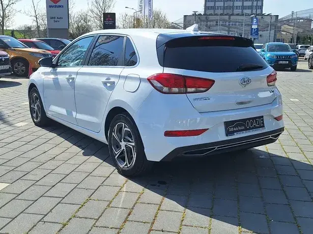 Hyundai i30 1.5 110CP 5DR M/T Highway