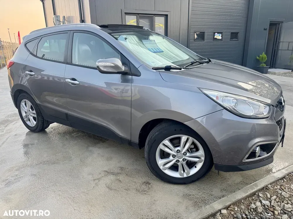 Hyundai ix35 2.0 CRDI High 4WD GLS Aut. Style+ — imagine 2