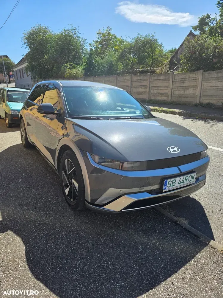 Hyundai IONIQ 84 kWh 229 CP 2WD BEV Premium — imagine 2