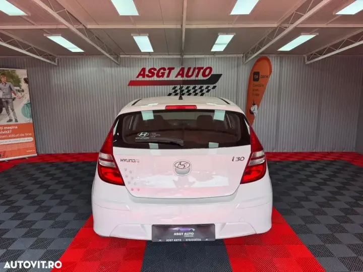 Hyundai i30 II