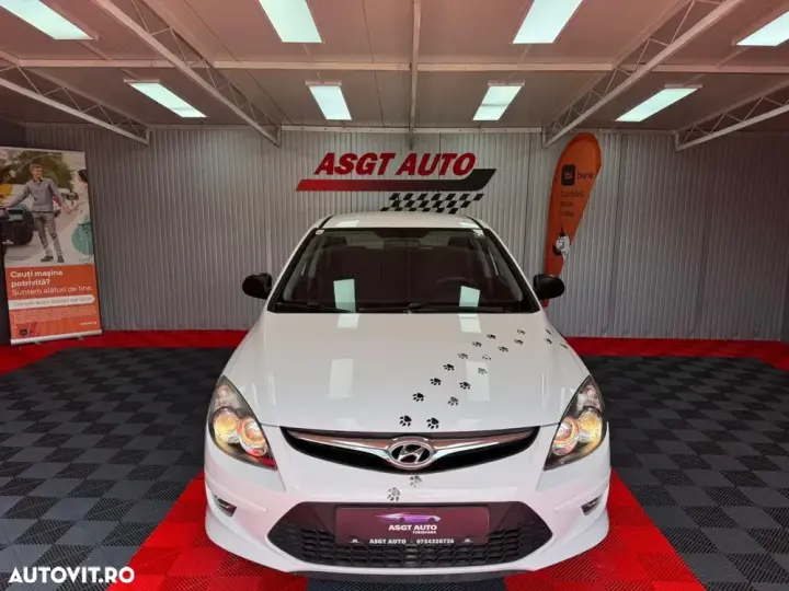 Hyundai i30 II