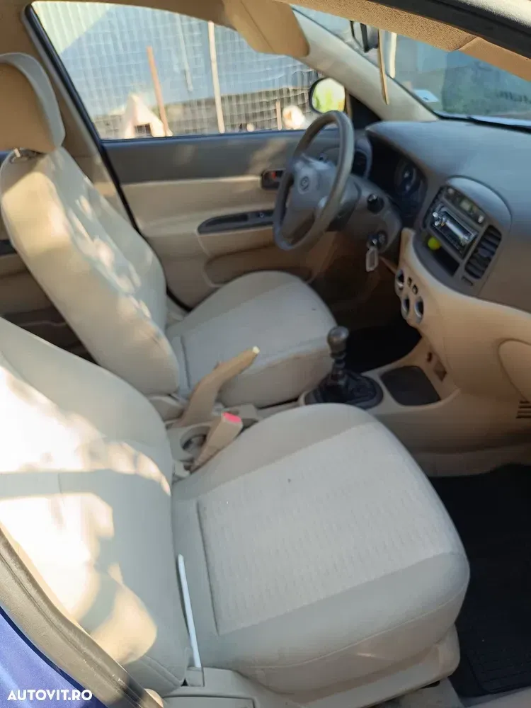 Hyundai Accent III — imagine 4