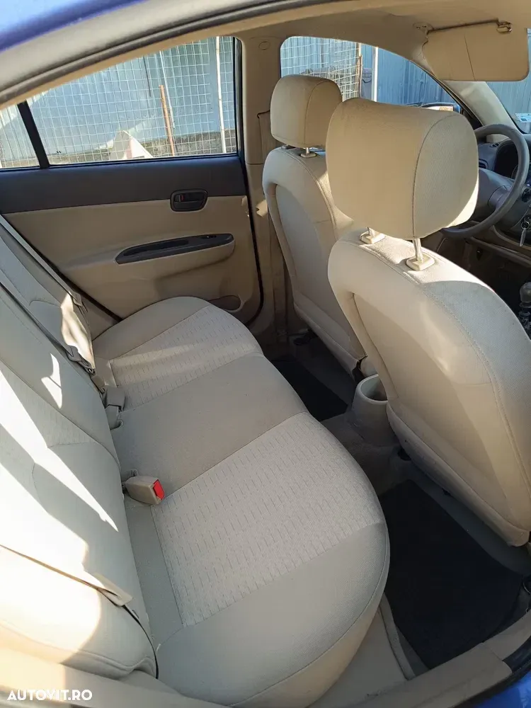 Hyundai Accent III — imagine 5