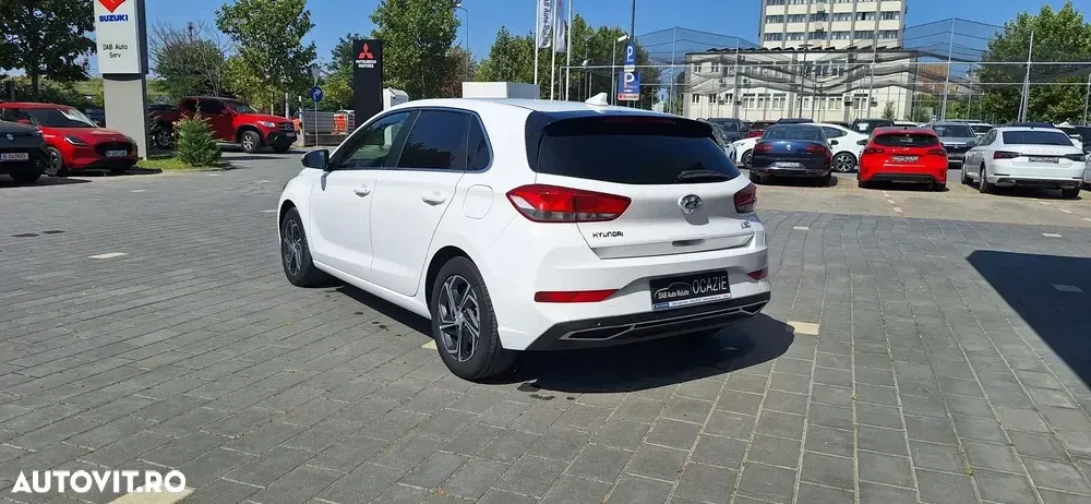 Hyundai i30 1.5 110CP M/T Highway — imagine 4