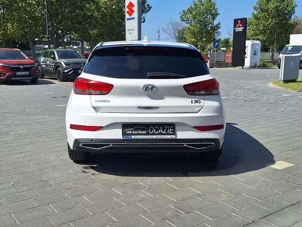 Hyundai i30 1.5 110CP M/T Highway