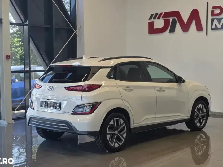 Hyundai Kona Select