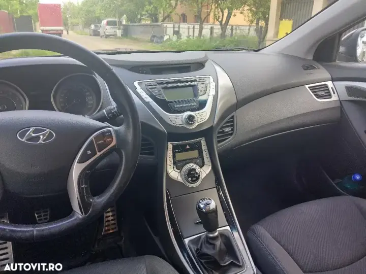 Hyundai Elantra V 1.6 MPi Highway+