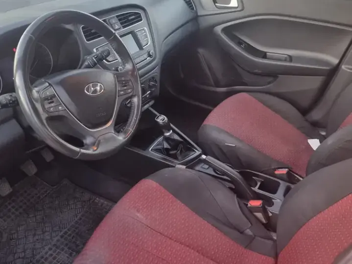 Hyundai i20 II 1.25 84CP M/T Comfort