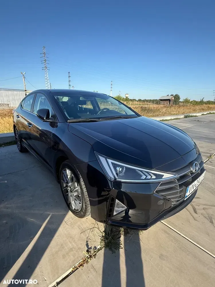 Hyundai Elantra VI 1.6 MPi Aut. Exclusive — imagine 4