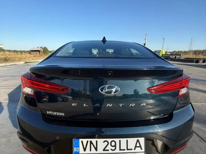 Hyundai Elantra VI 1.6 MPi Aut. Exclusive