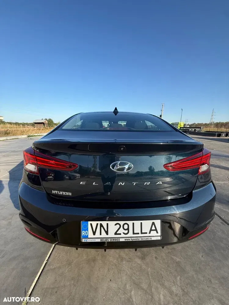 Hyundai Elantra VI 1.6 MPi Aut. Exclusive — imagine 5