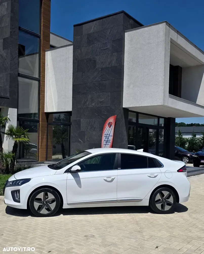 Hyundai IONIQ 1.6 GDI Style — imagine 2