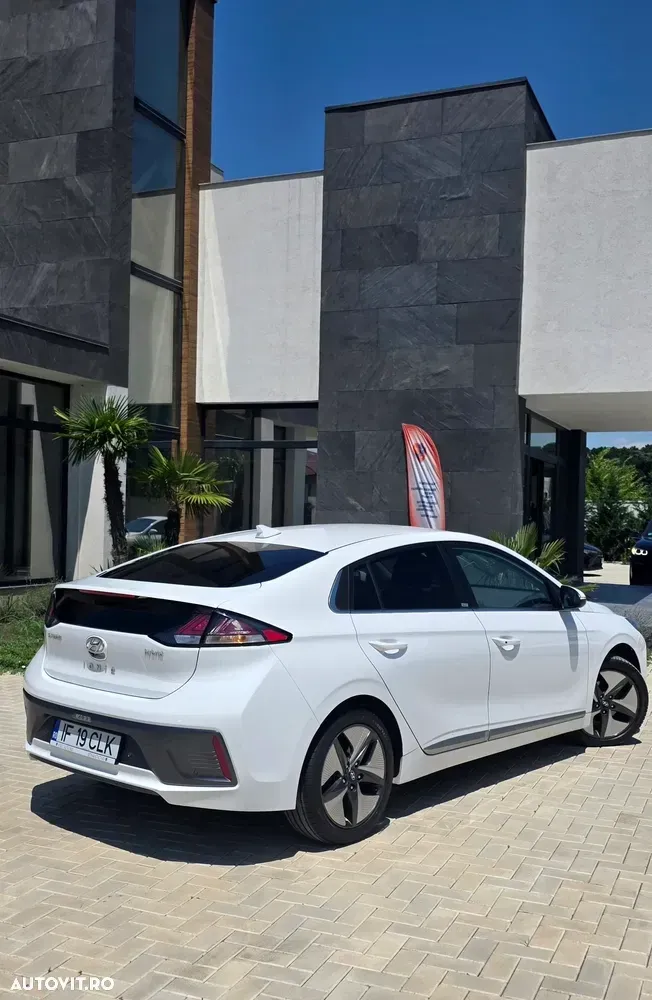 Hyundai IONIQ 1.6 GDI Style — imagine 3