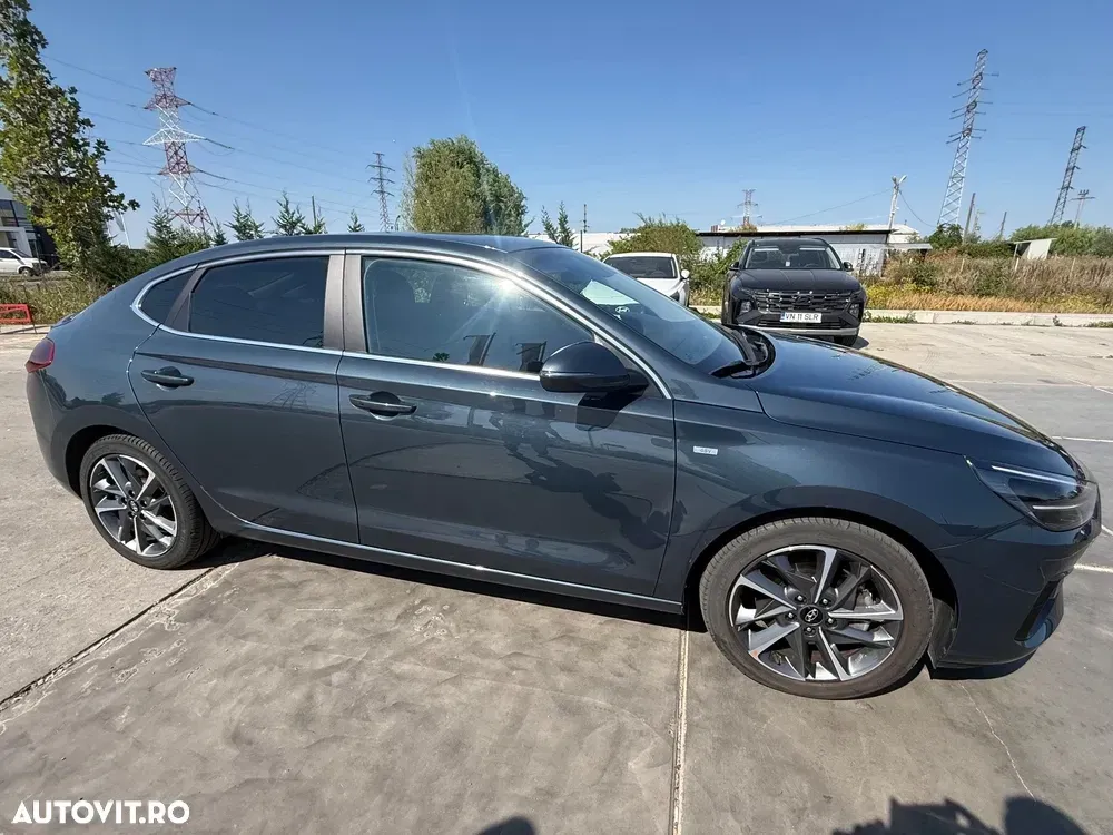 Hyundai i30 III 1.5 T-GDI MHEV 160CP Exclusive — imagine 6