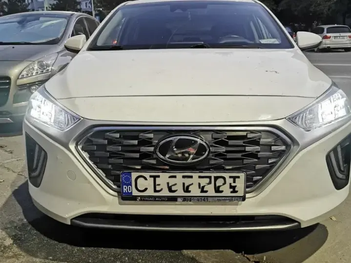 Hyundai IONIQ