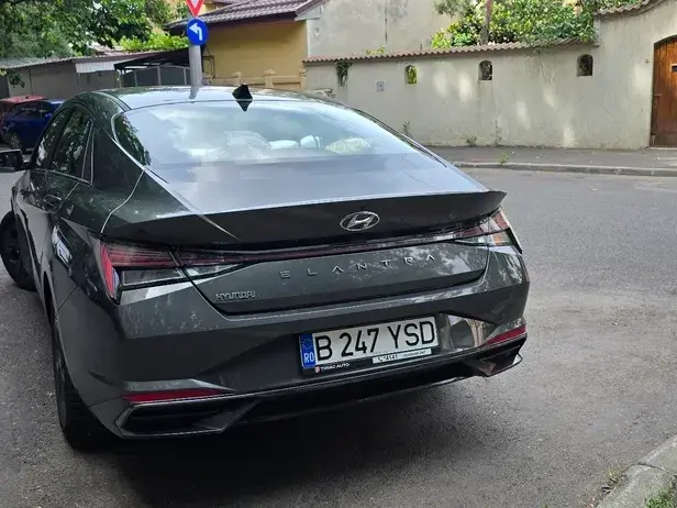 Hyundai Elantra VII 1.6 l 123 CP 6MT Exclusive