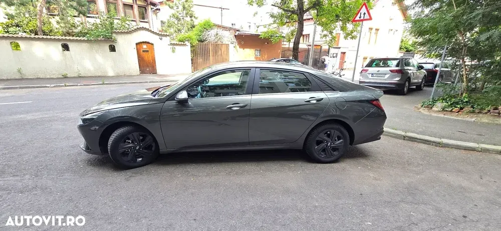 Hyundai Elantra VII 1.6 l 123 CP 6MT Exclusive — imagine 3