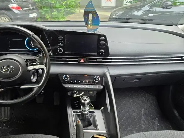 Hyundai Elantra VII 1.6 l 123 CP 6MT Exclusive