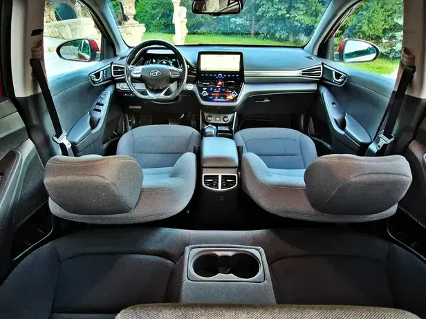 Hyundai IONIQ Business