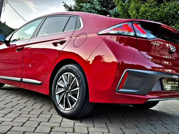 Hyundai IONIQ Business
