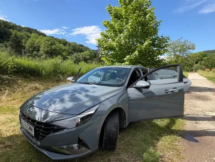 Hyundai Elantra VII 1.6 l 123 CP 6MT Highway
