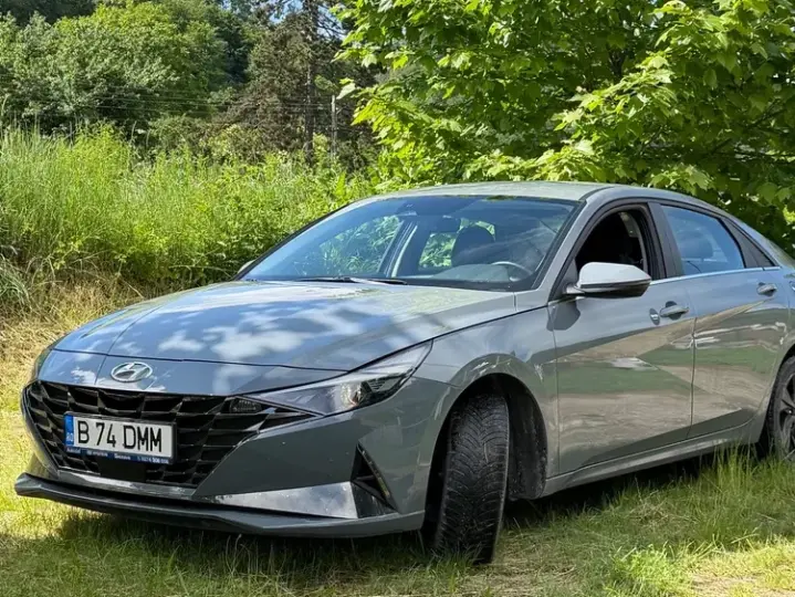 Hyundai Elantra VII 1.6 l 123 CP 6MT Highway