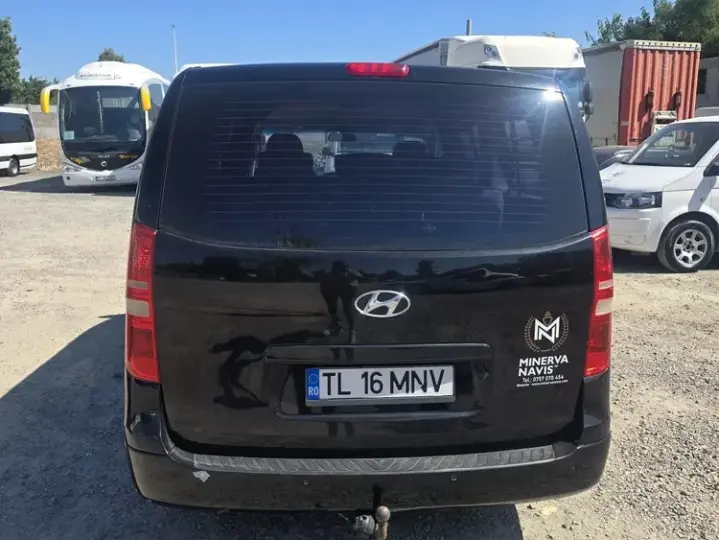 Hyundai H-1