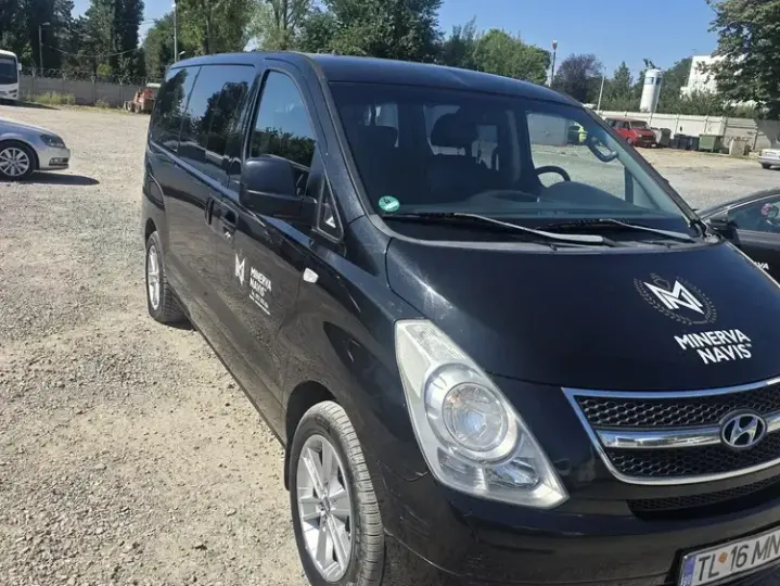Hyundai H-1