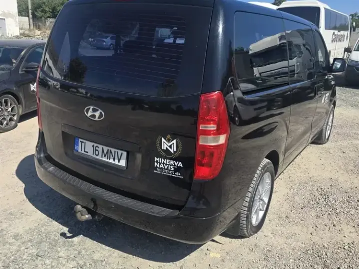 Hyundai H-1