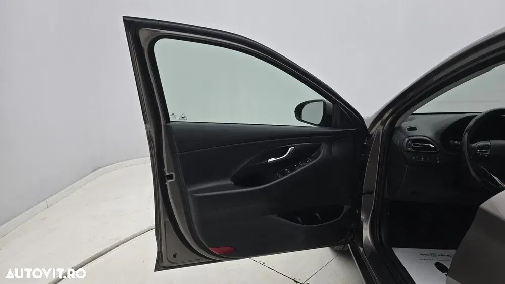 Hyundai i30 III 1.5 160CP MHEV 48V M/T Highway — imagine 4