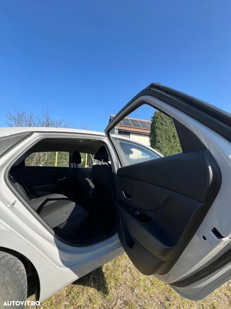 Hyundai Elantra VII 1.6 l 123 CP 6MT Classic — imagine 6