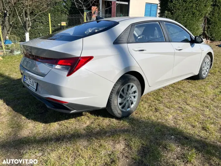 Hyundai Elantra VII 1.6 l 123 CP 6MT Classic