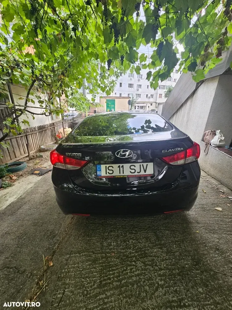 Hyundai Elantra 1.6 MPi — imagine 3