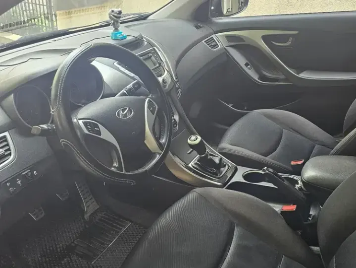 Hyundai Elantra 1.6 MPi