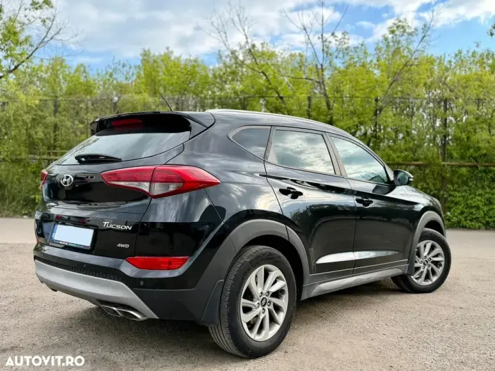 Hyundai Tucson III 2.0 CRDI 4WD 6MT Style