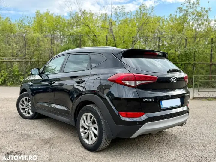 Hyundai Tucson III 2.0 CRDI 4WD 6MT Style